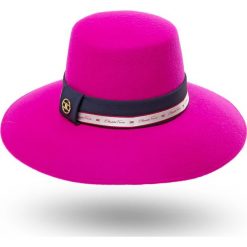 KAPELUSZ Elisabetta Franchi VIRGIN WOOL. Czerwone kapelusze damskie Elisabetta Franchi, z aplikacjami, z wełny. Za 1099,00 zł.