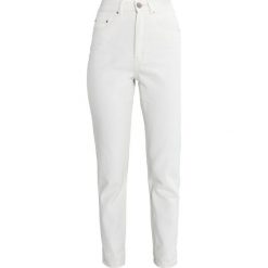 Lost Ink MOM WITH ALL OVER Jeansy Slim Fit off white. Białe rurki damskie marki Lost Ink. Za 229,00 zł.