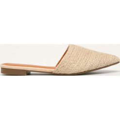 Answear - Klapki Ideal Shoes. Brązowe klapki damskie ANSWEAR, bez wzorów, z materiału, bez obcasa, na obcasie. W wyprzedaży za 99,90 zł.