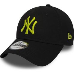 New Era - Czapka. Czarne czapki męskie marki New Era, bez wzorów, z bawełny. Za 89,90 zł.