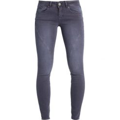 Freeman T. Porter NELYA Jeansy Slim Fit ebony. Szare rurki damskie Freeman T. Porter. W wyprzedaży za 335,20 zł.