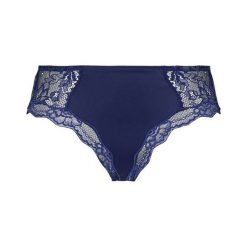 Triumph Figi maxi Amourette Charm granatowy female niebieski 44. Niebieskie majtki damskie Triumph, z koronki. Za 99,00 zł.