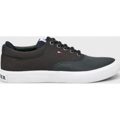 Tommy Hilfiger - Buty. Niebieskie sneakersy męskie TOMMY HILFIGER, z okrągłym noskiem, na sznurówki. W wyprzedaży za 239,90 zł.