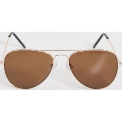 Okulary przeciwsłoneczne - Brązowy. Pomarańczowe okulary przeciwsłoneczne damskie wayfarery marki Sinsay. Za 19,99 zł.