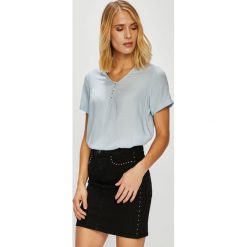 Vero Moda - Top Dina. Niebieskie topy damskie marki Vero Moda, s, z wiskozy. W wyprzedaży za 59,90 zł.