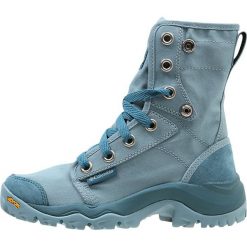 Columbia CAMDEN Buty trekkingowe storm grey ice. Niebieskie buty zimowe damskie Columbia, z materiału. W wyprzedaży za 455,20 zł.