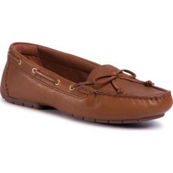 Mokasyny CLARKS - C Mocc Boat 261492724 Tan Leather. Pomarańczowe mokasyny damskie Clarks, ze skóry, na obcasie. W wyprzedaży za 339,00 zł.