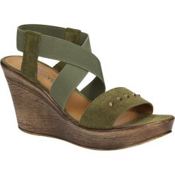 Sandały s.oliver 5-28346-. Zielone sandały damskie S.Oliver, bez wzorów, ze skóry, bez obcasa, bez zapięcia. Za 229,99 zł.