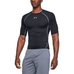 Under Armour Armour Compression Koszulka Czarny. Czarne podkoszulki męskie Under Armour, l, bez wzorów, z elastanu, bez kołnierzyka, z krótkim rękawem, krótkie. Za 137,95 zł.