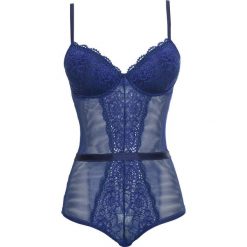 Body bonprix kobaltowy. Niebieskie body damskie marki bonprix, w paski, z koronki. Za 59,99 zł.