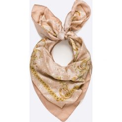 Chusty damskie: Guess Jeans – Chusta Joleen