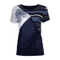 Desigual T-Shirt Damski M Ciemnoniebieski. Niebieskie t-shirty damskie Desigual, m, z kontrastowym kołnierzykiem. W wyprzedaży za 179,00 zł.