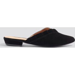 Klapki damskie: Trendyol Zamszowe klapki – Black