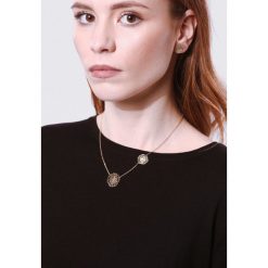 Złoty Komplet Glacial. Żółte kolczyki damskie marki Born2be, złote. Za 49,99 zł.