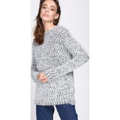 Czarny Sweter Culture. Czarne swetry damskie Born2be, xl, bez wzorów, bez rękawów, bez kaptura. W wyprzedaży za 49,99 zł.