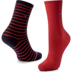 Zestaw 2 par wysokich skarpet damskich TOMMY HILFIGER - 443015001 Red/Navy 219. Czerwone skarpetki damskie TOMMY HILFIGER, bez wzorów, z elastanu. Za 49,99 zł.