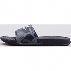 KLAPKI BENASSI JDI PRINT 631261-013. Szare chodaki damskie Nike. Za 97,49 zł.