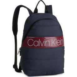 Plecak CALVIN KLEIN - Puffer Round Backpack K50K504783 Navy. Niebieskie torby męskie skórzane Calvin Klein, bez wzorów, z materiału. Za 449,00 zł.