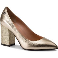 Półbuty POLLINI - SA10378C17TF290A Gli/Plati. Żółte półbuty damskie Pollini, z aplikacjami, ze skóry, bez obcasa, na obcasie, bez zapięcia. W wyprzedaży za 659,00 zł.