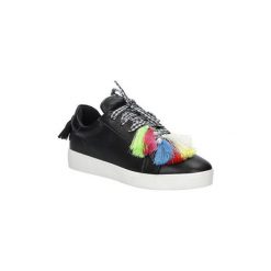 Buty Casu Creepersy wiązane z frędzlami G-9243. Czarne trampki i tenisówki damskie Casu, bez wzorów, bez zapięcia. Za 49,99 zł.