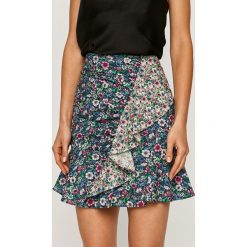 Pepe Jeans - Spódnica Tula. Spódniczki damskie Pepe Jeans, na co dzień, s, w kwiaty, z elastanu, casualowe, mini, proste. Za 299,90 zł.