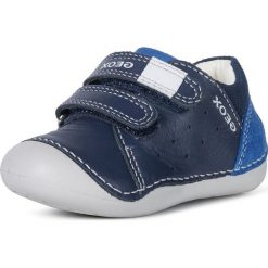 Geox tenisówki chłopięce TUTIM B0239B_08522_C4226 19 ciemnoniebieskie. Niebieskie buty chłopięce sportowe Geox, ze skóry, bez zapięcia. Za 219,00 zł.