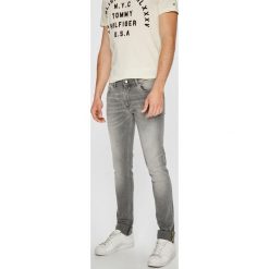 Trussardi Jeans - Jeansy 370. Szare jeansy męskie marki Trussardi Jeans. W wyprzedaży za 429,90 zł.