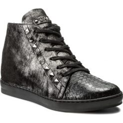 Sneakersy CARINII - B3974 K49-I23-PSK-C35. Czarne sneakersy damskie marki Carinii, z materiału, z okrągłym noskiem, na obcasie. W wyprzedaży za 259,00 zł.