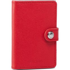 Mały Portfel Damski SECRID - Miniwallet MC Crisple Red. Czerwone portfele damskie Secrid, bez wzorów, ze skóry. Za 249,00 zł.