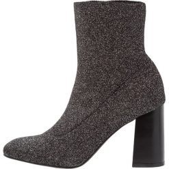 Botki damskie lity: Bullboxer Botki gunn