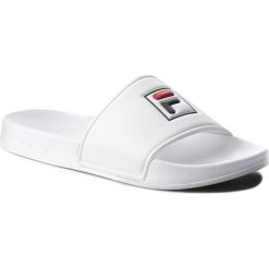 Klapki FILA - Palm Beach Slipper 1010287.1FG White. Białe klapki męskie Fila, ze skóry ekologicznej, bez zapięcia. W wyprzedaży za 109,00 zł.