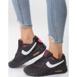 Granatowe Buty Sportowe Fearlessness. Niebieskie buty sportowe damskie Born2be, bez wzorów, sportowe. Za 69,99 zł.