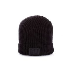 Czapki Fred Perry C4104. Czarne czapki zimowe męskie Fred Perry. Za 406,74 zł.