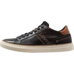 Levi's® BAKER Sneakersy niskie regular black. Czarne trampki męskie Levi's®, bez wzorów, ze skóry, bez zapięcia. Za 389,00 zł.