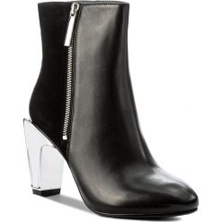 Botki UNITED NUDE - Icon Boot Hi 10242011604 Black. Czarne botki damskie skórzane marki United Nude, na obcasie. W wyprzedaży za 839,00 zł.