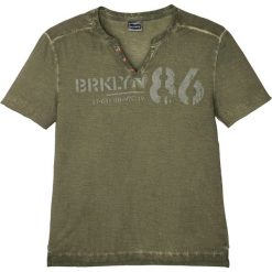 Shirt z dekoltem henley Slim Fit, krótki rękaw bonprix ciemnooliwkowy. Zielone koszulki męskie bonprix, s, z nadrukiem, bez kołnierzyka, z krótkim rękawem, krótkie. Za 74,99 zł.