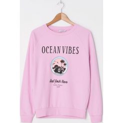 Bluza z nadrukiem - Fioletowy. Fioletowe bluzy damskie House, s, z nadrukiem, bez rękawów, bez kaptura. Za 59,99 zł.
