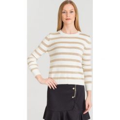 SWETER FRIDA GUESS. Białe swetry damskie Guess, s, z aplikacjami, bez rękawów, bez kaptura. Za 274,50 zł.