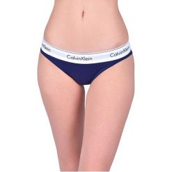 Calvin Klein Damskie Stringi Shilo Blue Figi qf4650e-xs6 (Rozmiar L). Niebieskie figi damskie marki Calvin Klein, xs. W wyprzedaży za 76,00 zł.