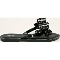 Melissa - Klapki Flip Flop Sweet. Różowe klapki damskie Melissa, bez wzorów, z gumy, bez obcasa, na obcasie. Za 279,90 zł.