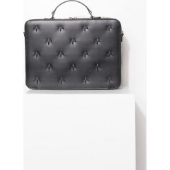Torba. Czarne torby na laptopa marki Simple. Za 679,90 zł.