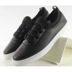 Trampki mięciutkie z gumkami 8-10 Black. Czarne trampki i tenisówki damskie obuwie damskie, bez wzorów, z gumy, na sznurówki. Za 47,35 zł.