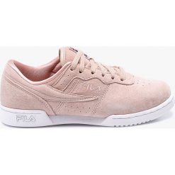 Fila - Buty. Różowe buty sportowe damskie Fila, bez wzorów, ze skóry, sportowe. W wyprzedaży za 269,90 zł.