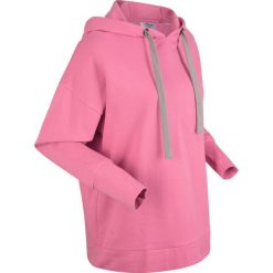 Bluza bawełniana z kapturem oversize, długi rękaw, z kolekcji Maite Kelly bonprix matowy różowy. Różowe bluzy damskie bonprix, bez wzorów, z bawełny, z długim rękawem, długie, z kapturem. Za 109,99 zł.