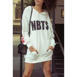 Bluza damska TIGY WHITE. Białe bluzy sportowe damskie Bluza damska TIGY WHITE, uniwersalny, bez wzorów, bez rękawów, bez kaptura. W wyprzedaży za 69,00 zł.