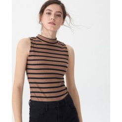 Top z półgolfem - Beżowy. Brązowe topy damskie House, s, bez wzorów, bez kołnierzyka. Za 29,99 zł.
