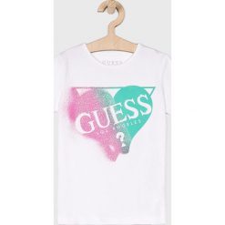 Guess Jeans - Top dziecięcy 118-175 cm. Białe bluzki dziewczęce Guess Jeans, z nadrukiem, z elastanu, z okrągłym kołnierzem, z krótkim rękawem, krótkie, bez kaptura. Za 79,90 zł.