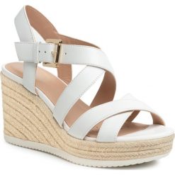 Espadryle GEOX - D Ponza A D02GVA 00043 C1000 White. Białe espadryle damskie Geox, bez wzorów, ze skóry ekologicznej, bez obcasa, na obcasie. W wyprzedaży za 359,00 zł.