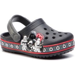 Klapki CROCS - Fl Empire Band Clg K 205502 Black. Czarne sandały chłopięce Crocs. W wyprzedaży za 139,00 zł.