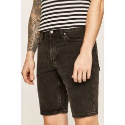Calvin Klein Jeans - Szorty jeansowe. Czarne spodenki i szorty męskie Calvin Klein Jeans, bez wzorów, z elastanu, casualowe. Za 349,90 zł.